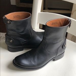 FRYE Melissa Button Back Short Boots